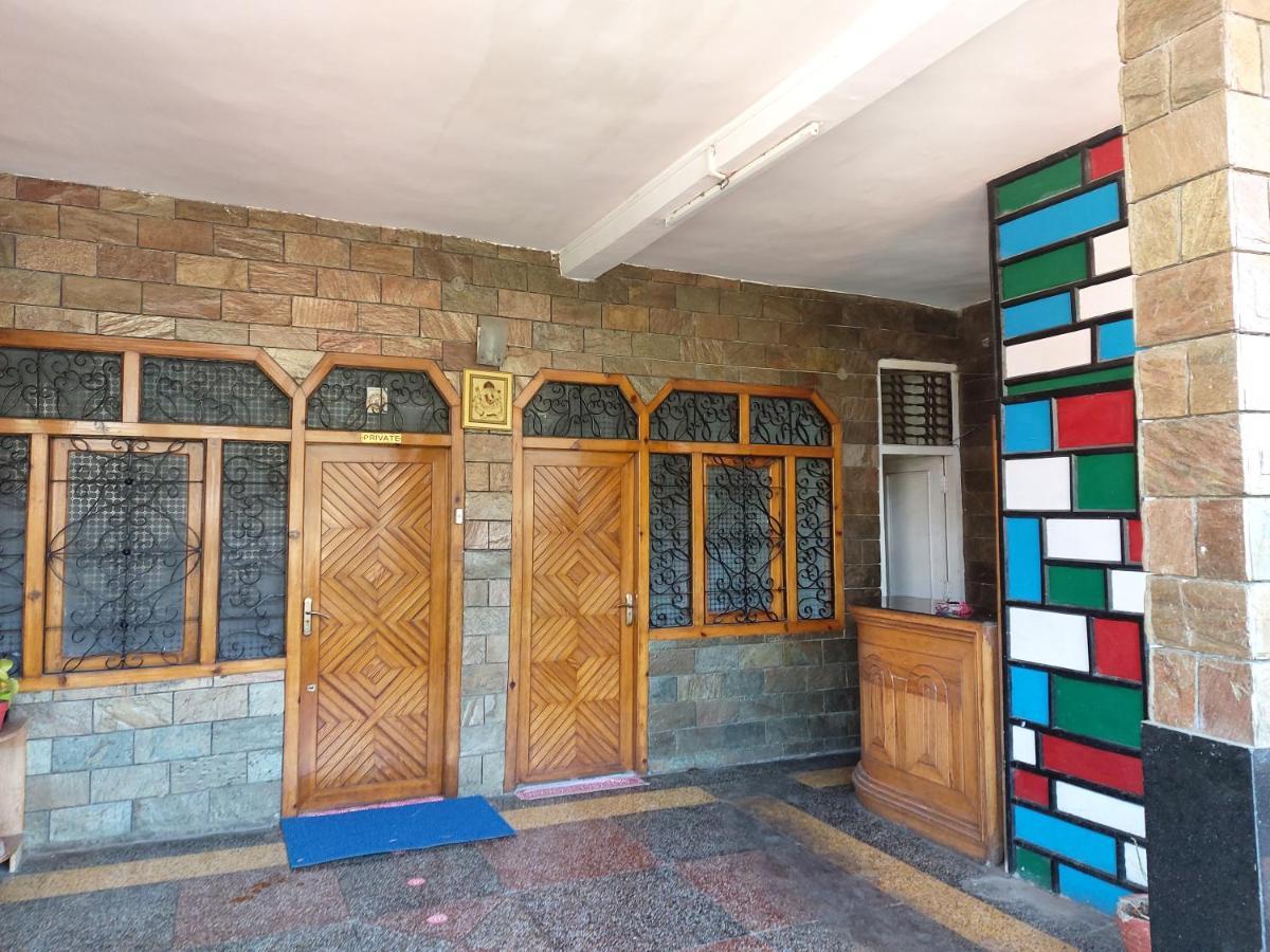 Goroomgo You And Me Nainital Exterior photo